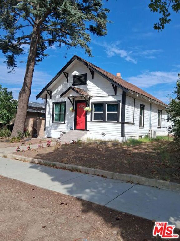 1017 S Washburn Avenue, Corona, CA 92882 — exterior