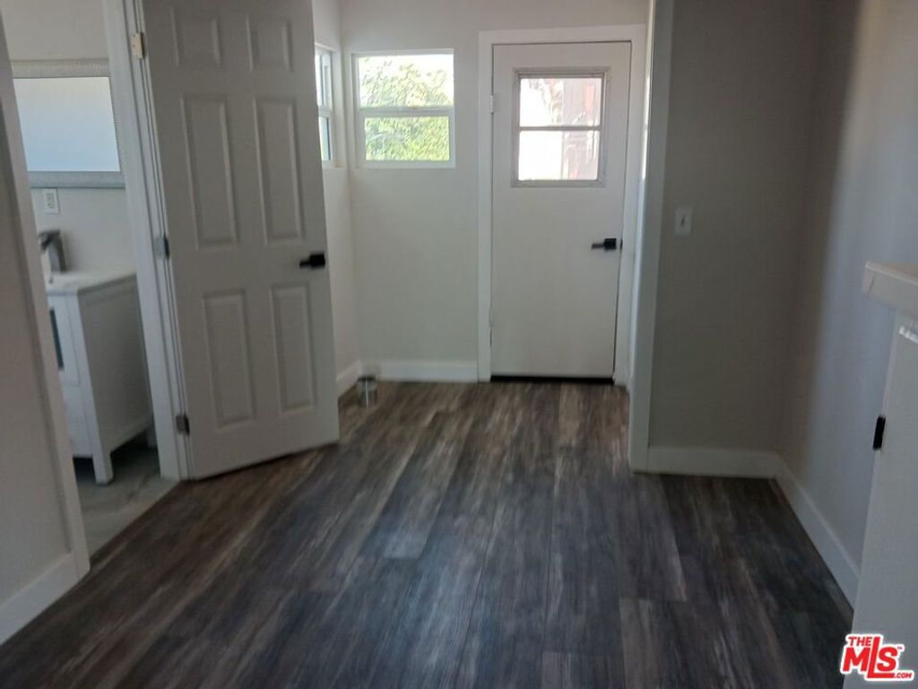 1017 S Washburn Avenue, Corona, CA 92882 — photo 4