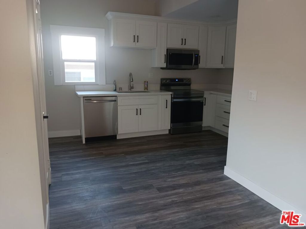1017 S Washburn Avenue, Corona, CA 92882 — photo 5