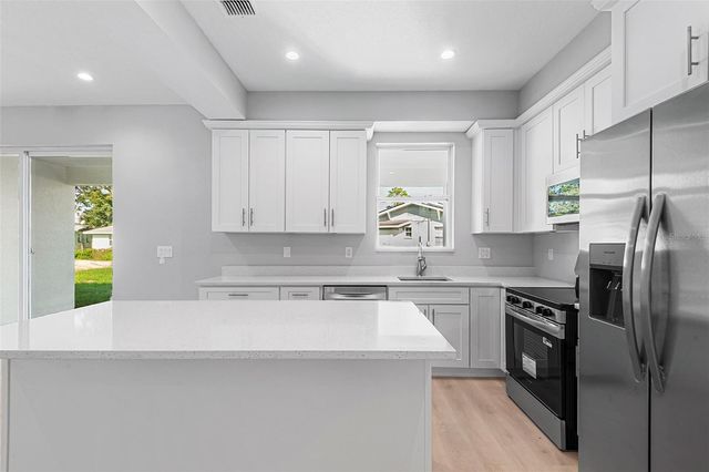 2519 AVENUE E SW, Winter Haven, FL 33880