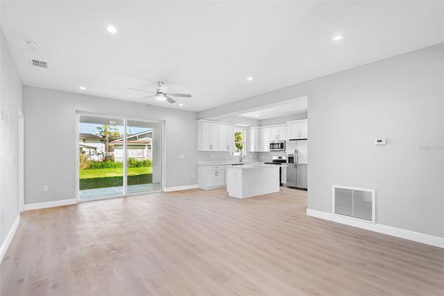 2519 AVENUE E SW, Winter Haven, FL 33880