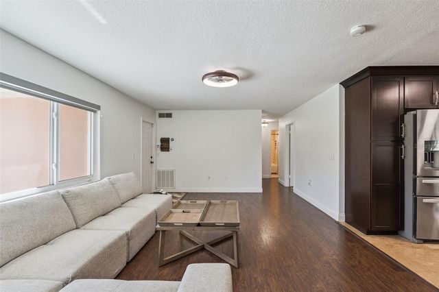 6812 TAMARIND CIRCLE, Orlando, FL 32819