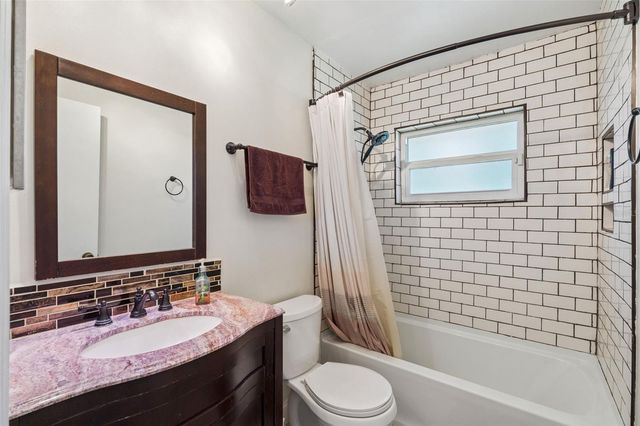 6812 TAMARIND CIRCLE, Orlando, FL 32819