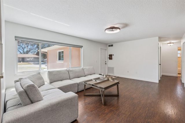 6812 TAMARIND CIRCLE, Orlando, FL 32819