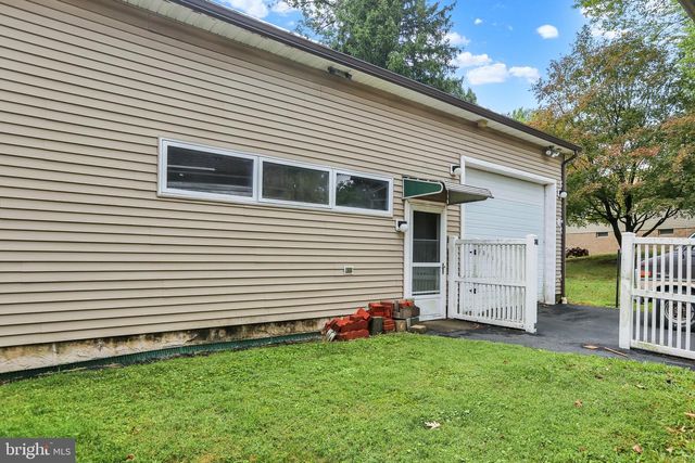 626 SHEERLUND RD, Reading, PA 19607