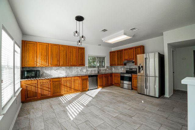 801 Cisco Valley CV, Round Rock, TX 78664