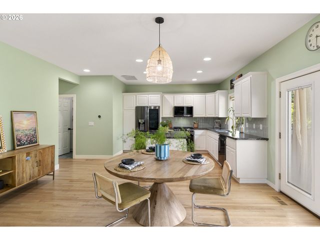 12988 Sw 147TH Pl, Portland, OR 97223