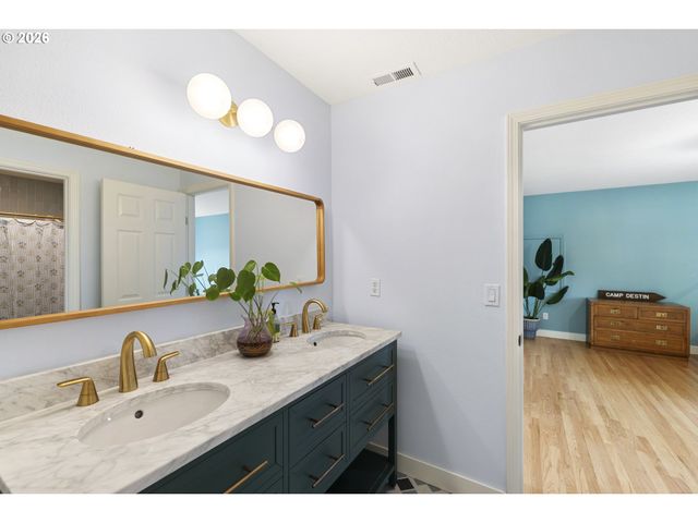12988 Sw 147TH Pl, Portland, OR 97223