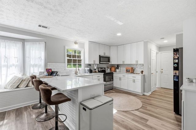 5052 Wind Point, Stone Mountain, GA 30088