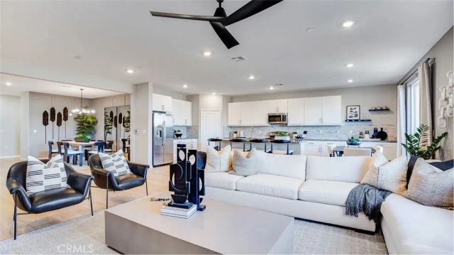 17613 Bassets Street, Hesperia, CA 92345