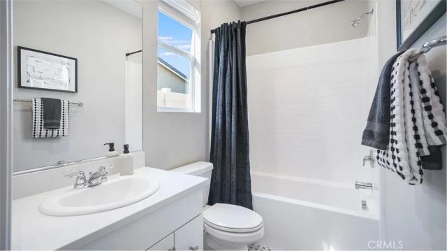 17613 Bassets Street, Hesperia, CA 92345