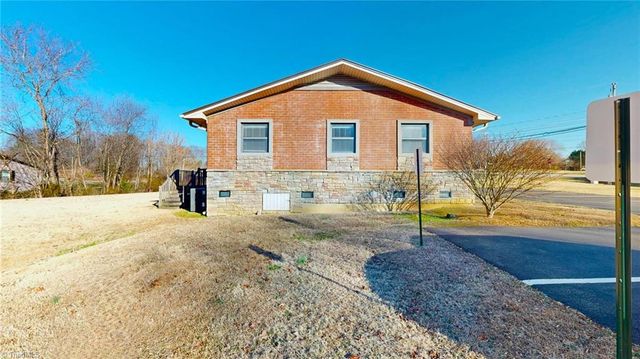 4217 Meadowbrook View Road, Thomasville, NC 27360