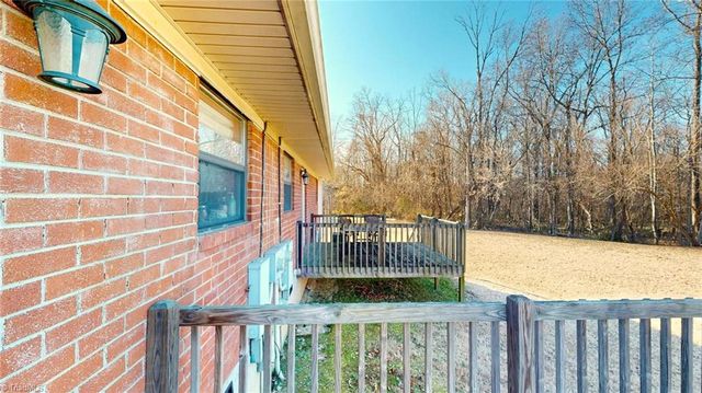4217 Meadowbrook View Road, Thomasville, NC 27360
