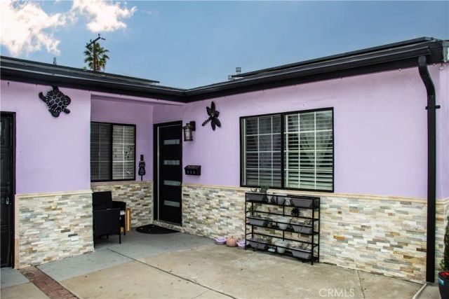 838 W Brockton, Redlands, CA 92374