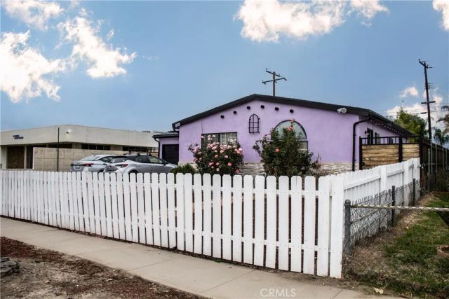 838 W Brockton, Redlands, CA 92374