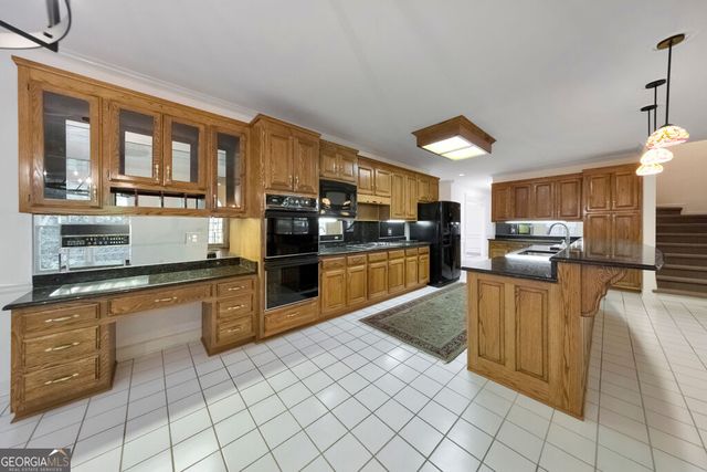 799 Oak Trail Drive, Marietta, GA 30062