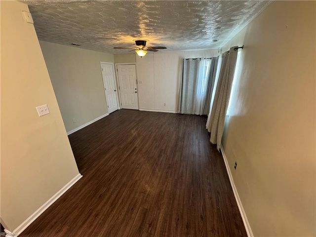 1211 3rd ST, Hampton, VA 23661