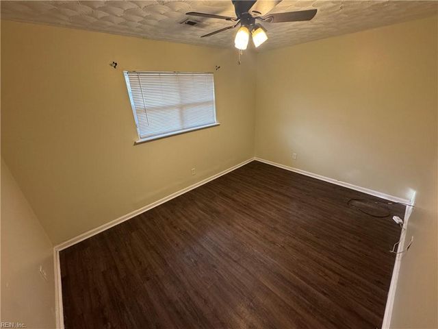 1211 3rd ST, Hampton, VA 23661