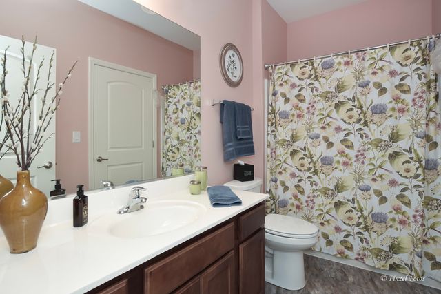 980 Prescott Lane, Pingree Grove, IL 60140