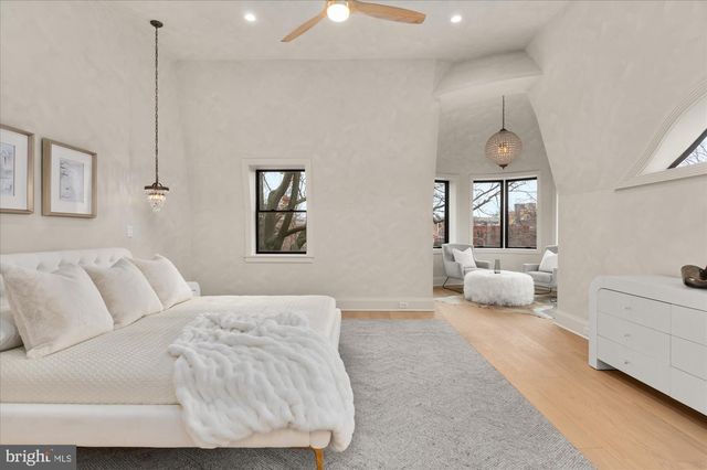 1115 RHODE ISLAND AVE NW, Washington, DC 20005