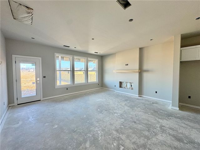 2754 Relaxation Avenue, Springdale, AR 72764