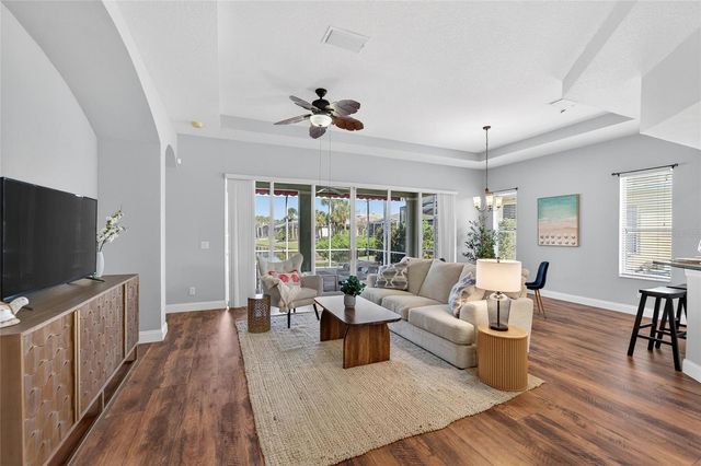 915 REGAL MANOR WAY, Sun City Center, FL 33573