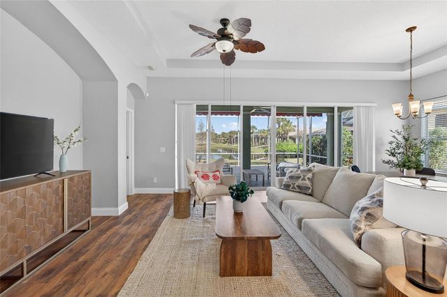 915 REGAL MANOR WAY, Sun City Center, FL 33573