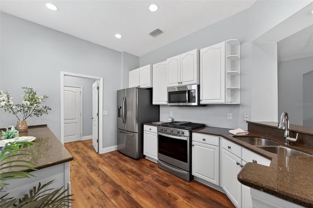 915 REGAL MANOR WAY, Sun City Center, FL 33573