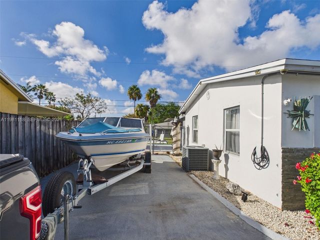 9911 Haitian Dr, Cutler Bay, FL 33189