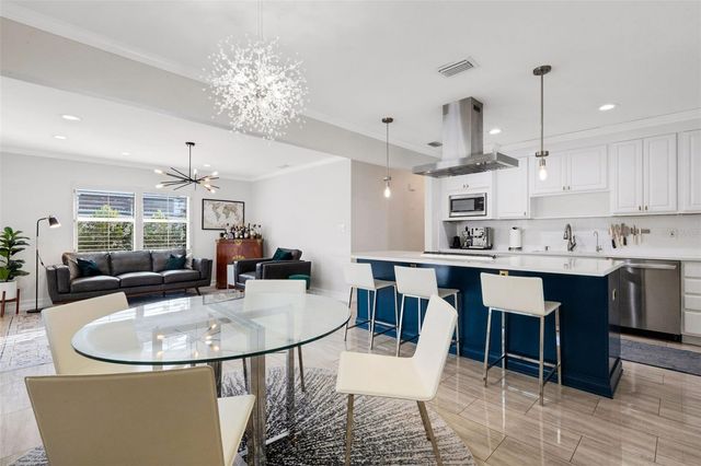 2914 W LAKE AVENUE, Tampa, FL 33607