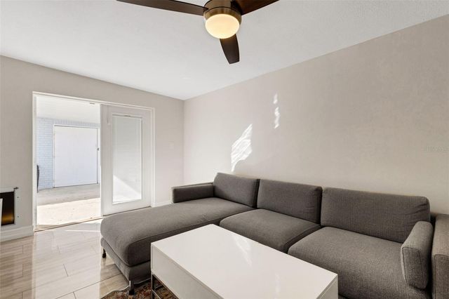 2914 W LAKE AVENUE, Tampa, FL 33607