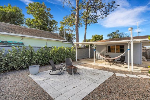 2914 W LAKE AVENUE, Tampa, FL 33607