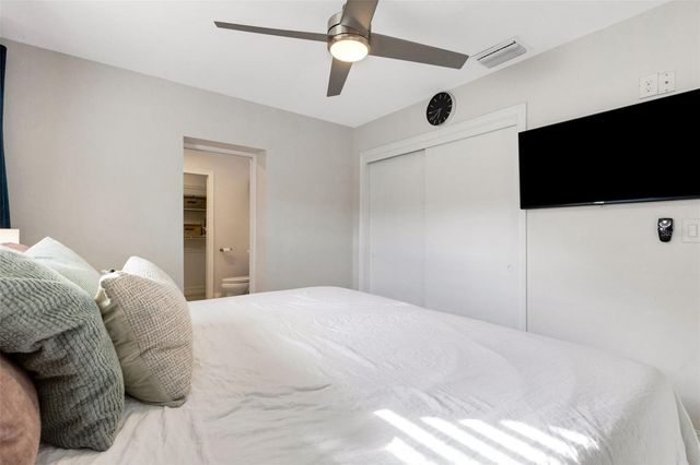 2914 W LAKE AVENUE, Tampa, FL 33607