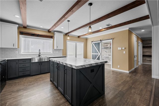 1511 Monkey Rd, Rockport, TX 78382