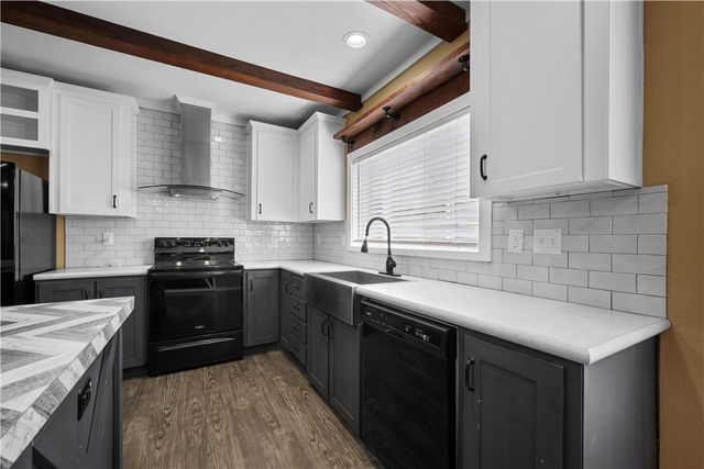 1511 Monkey Rd, Rockport, TX 78382