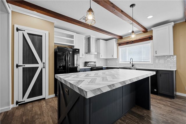 1511 Monkey Rd, Rockport, TX 78382