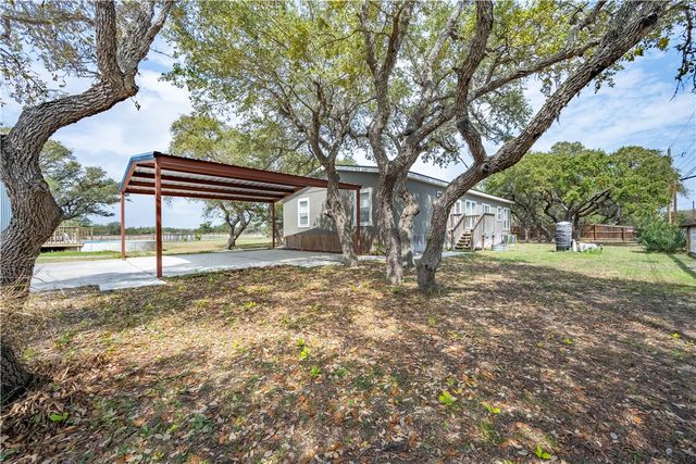 1511 Monkey Rd, Rockport, TX 78382