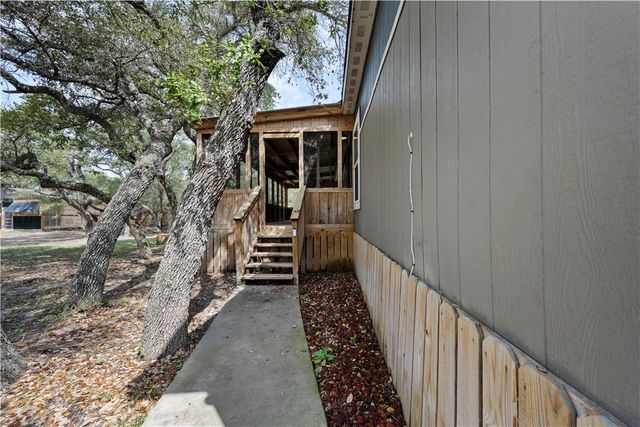 1511 Monkey Rd, Rockport, TX 78382