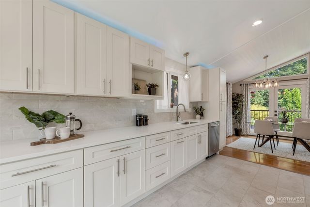 18804 64th Avenue NE, Kenmore, WA 98028