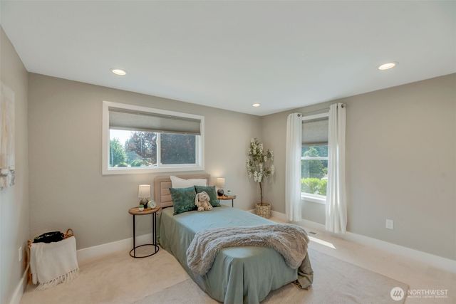 18804 64th Avenue NE, Kenmore, WA 98028