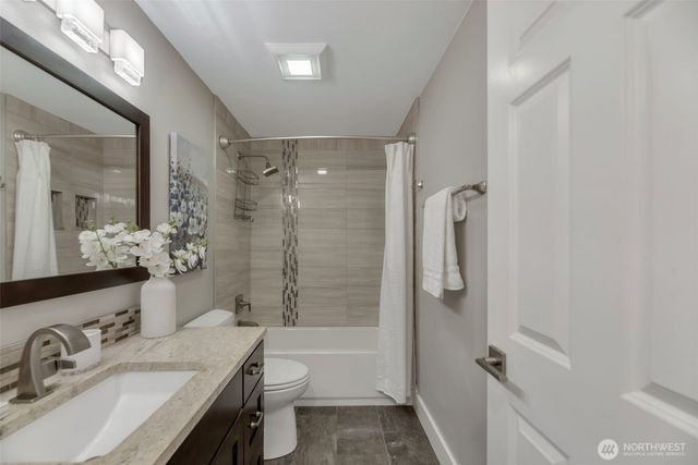 18804 64th Avenue NE, Kenmore, WA 98028