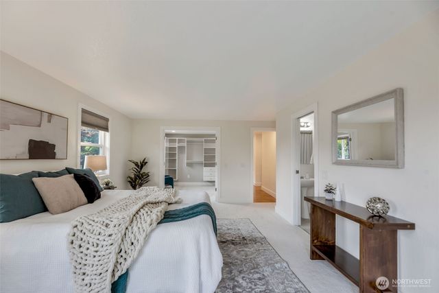 18804 64th Avenue NE, Kenmore, WA 98028