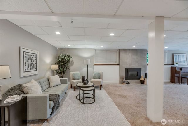 18804 64th Avenue NE, Kenmore, WA 98028
