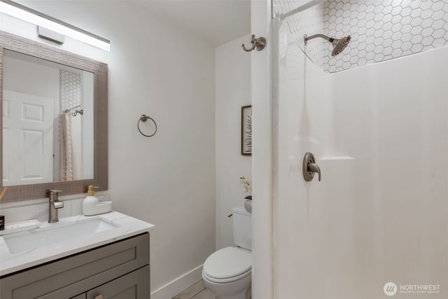 18804 64th Avenue NE, Kenmore, WA 98028
