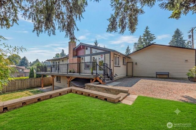 18804 64th Avenue NE, Kenmore, WA 98028