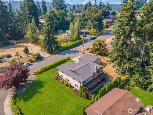 18804 64th Avenue NE, Kenmore, WA 98028