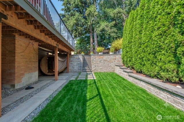18804 64th Avenue NE, Kenmore, WA 98028