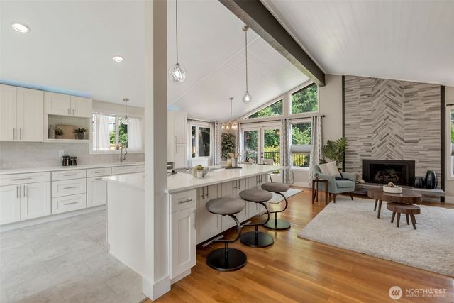 18804 64th Avenue NE, Kenmore, WA 98028