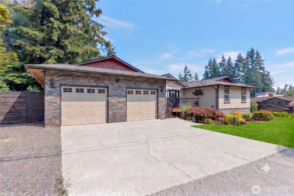 18804 64th Avenue NE, Kenmore, WA 98028