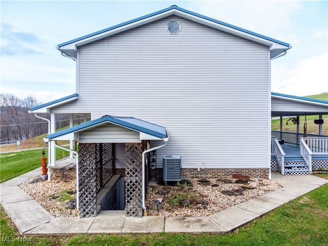 50001 Warnock Glencoe Road, St Clairsville, OH 43950